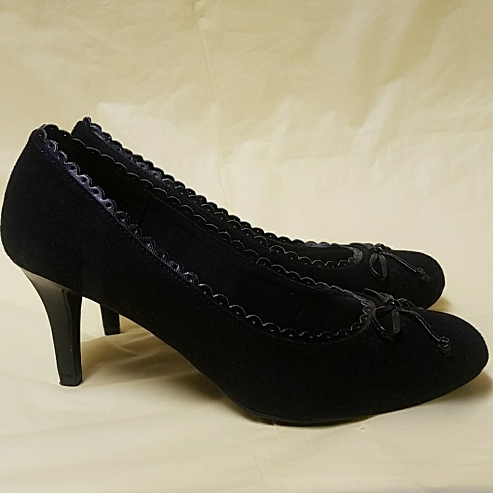 Comfort Plus Pumps with Bows
